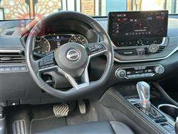 نيسان ألتيما